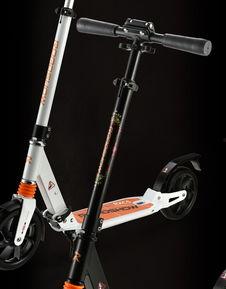 成人滑板双刹车好吗视频