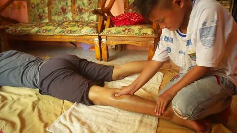 成人撑着了怎么推拿视频,成人撑伤推拿恢复技巧详解