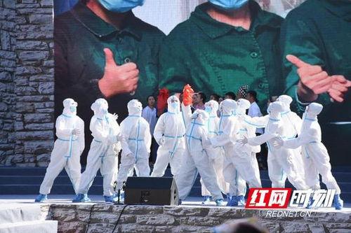 成人牛仔组合双人舞视频,激情四溢！成人牛仔组合双人舞魅力瞬间