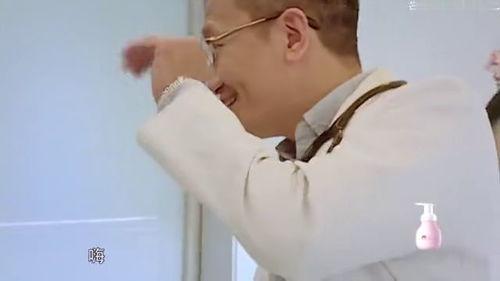 成人喝药吐视频,成人服药后呕吐现象解析与应对策略